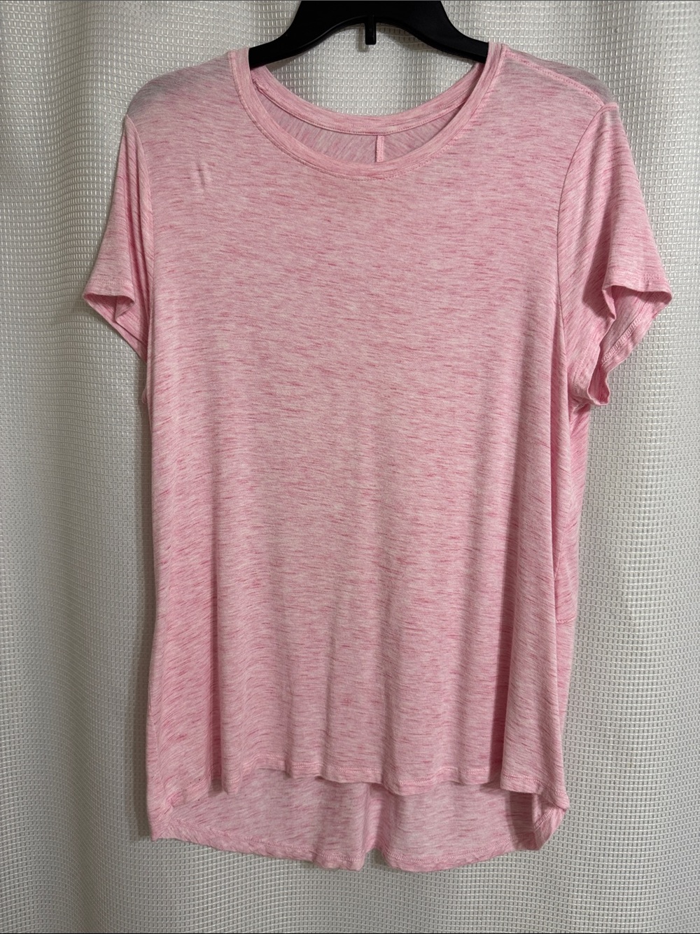Like new Avia short sleeve short sleeve hi low tunic tee. Size (LG (12-14)